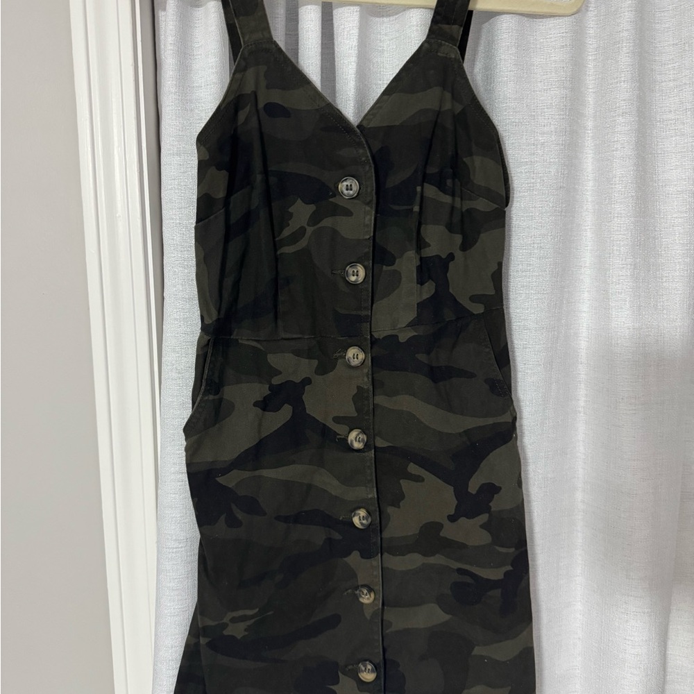 Chic Camouflage Mini Dress with Button-Front